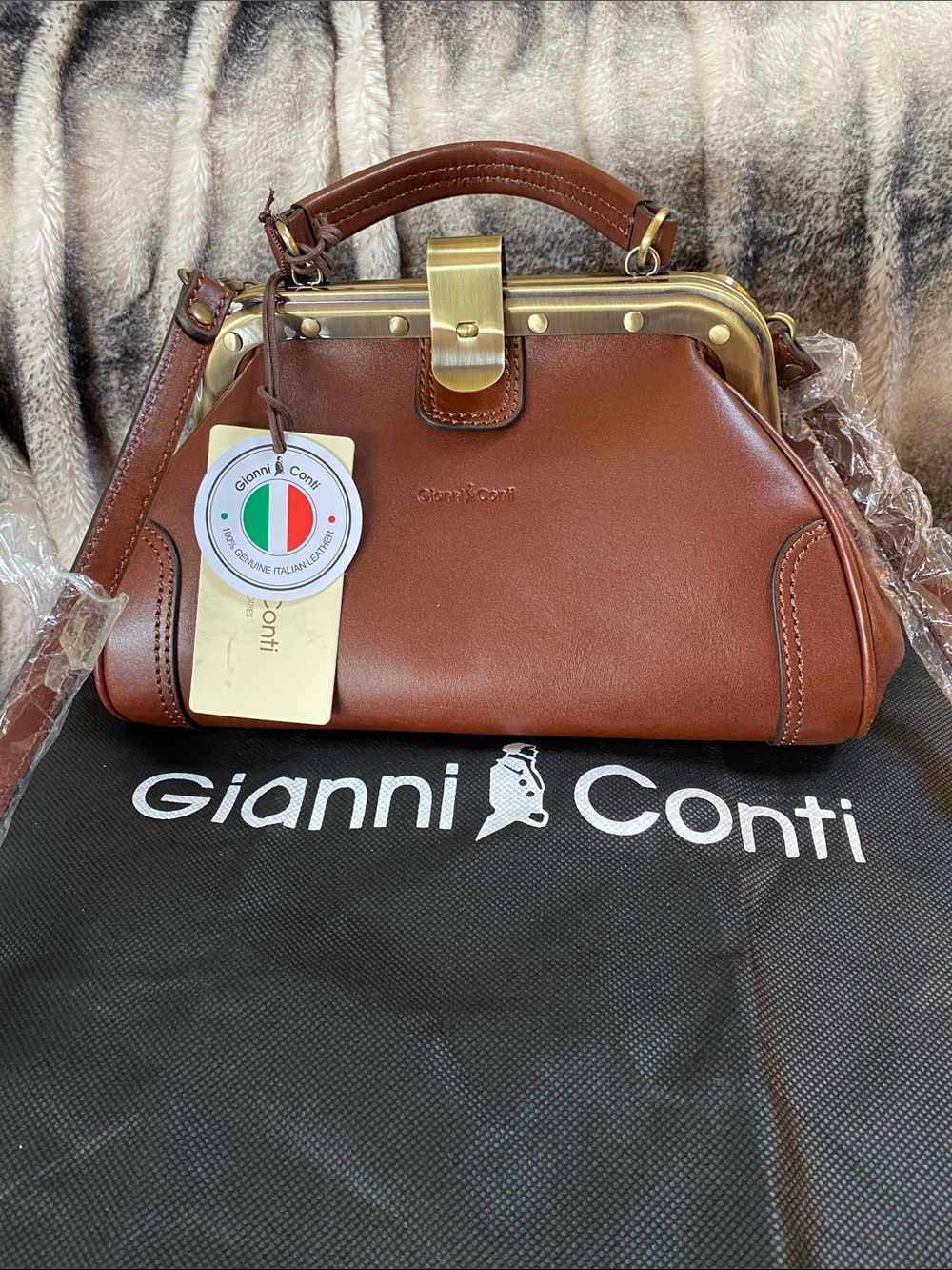 Gianni Conti 💯Genuine Italian Leather Logo Bag With Strap NWT